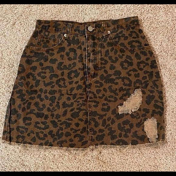 SHEIN Dresses & Skirts - Leopard Print Mini Skirt